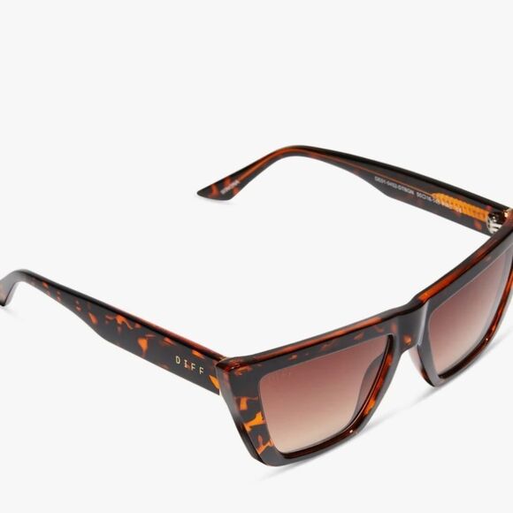 DIFF Eyewear Daisy Round Sunglasses- Matte Black Tortoise main image 9
